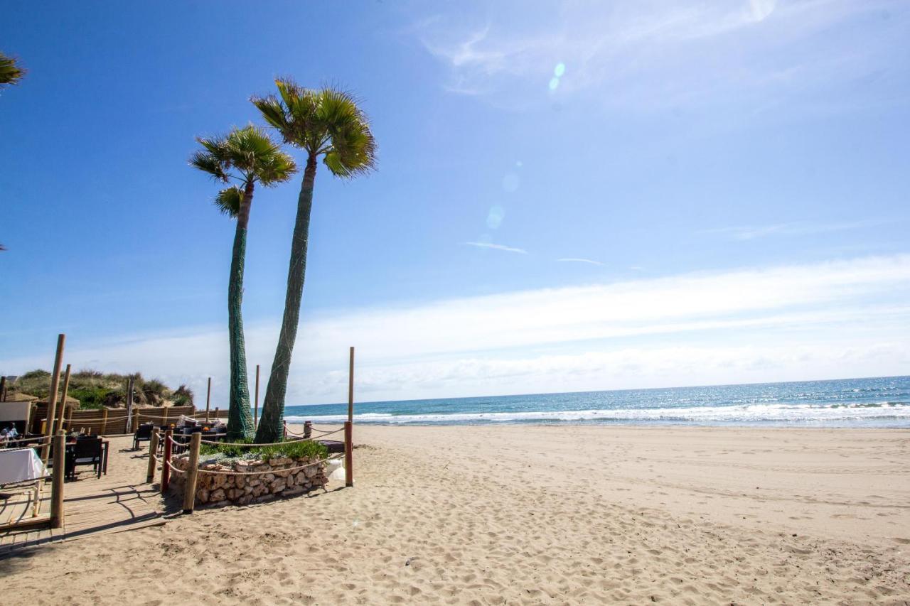 Perfectly Located Beachside In Elviria Apartment *