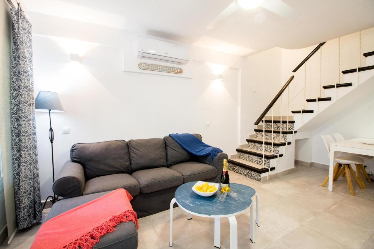 Perfectly Located Beachside In Elviria Apartment