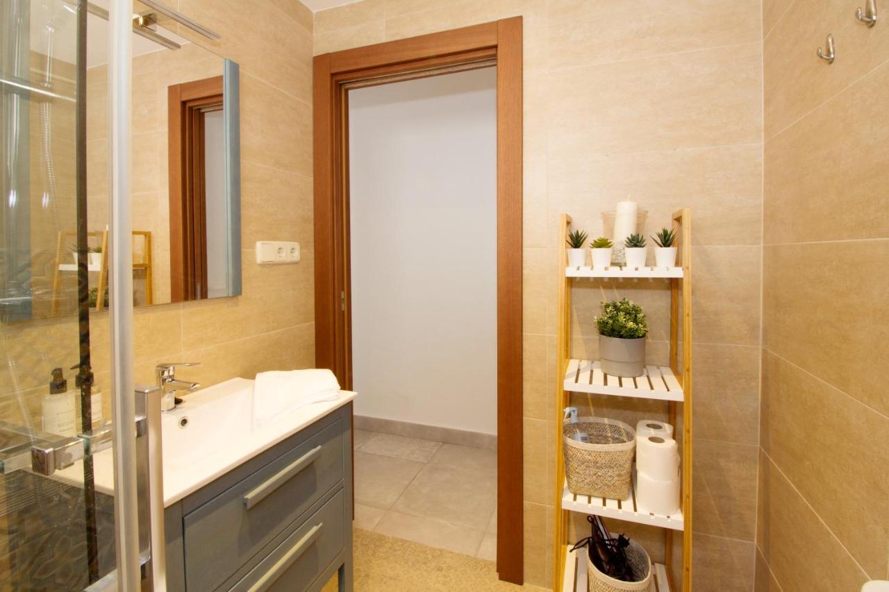 Perfectly Located Beachside In Elviria Apartment