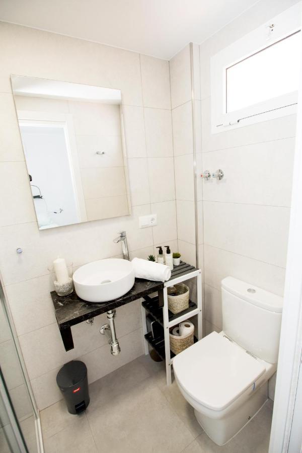 Perfectly Located Beachside In Elviria Apartment